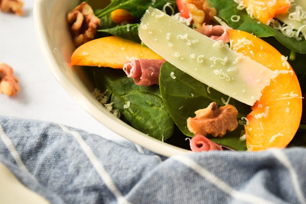 spinach and nectarine salad