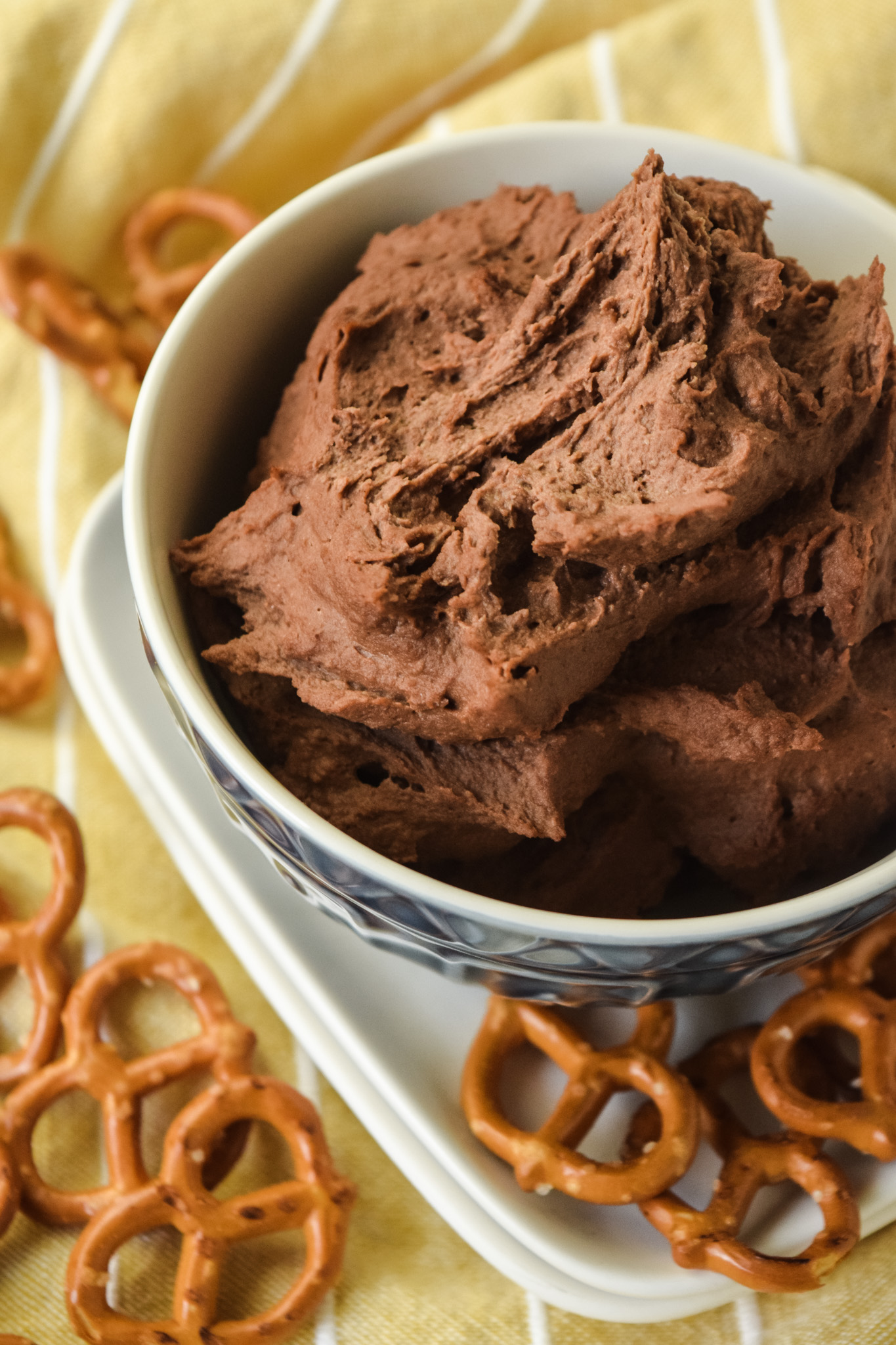 Dessert hummus with chocolate and peanut butter